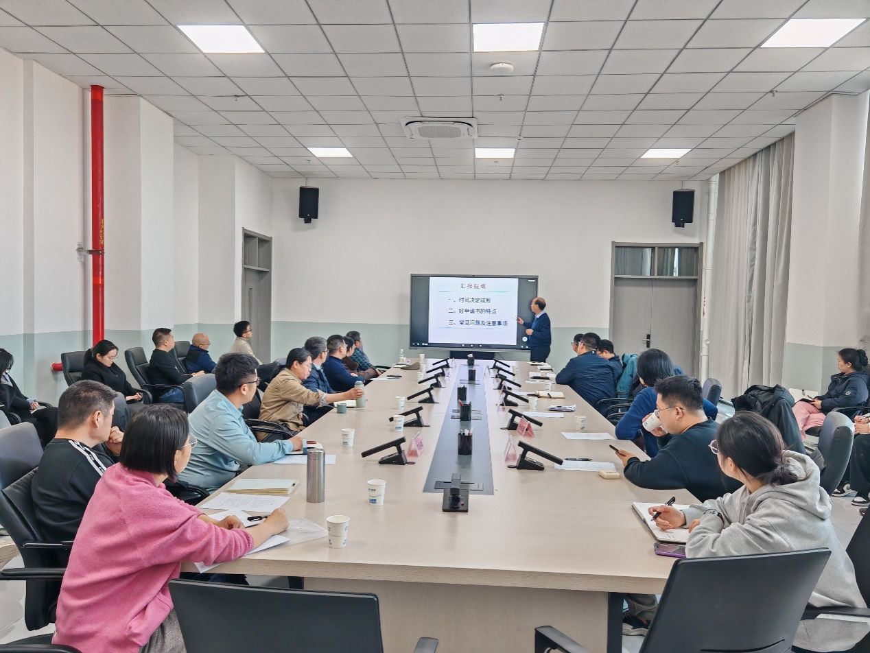 会议室里的人们AI 生成的内容可能不正确。 会议室里的人们AI 生成的内容可能不正确。